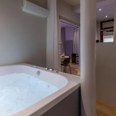 Daire Materia Loft Design In Palazzo Nobiliare Al Duomo *