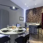 Materia Loft Design In Palazzo Nobiliare Al Duomo Apartament *